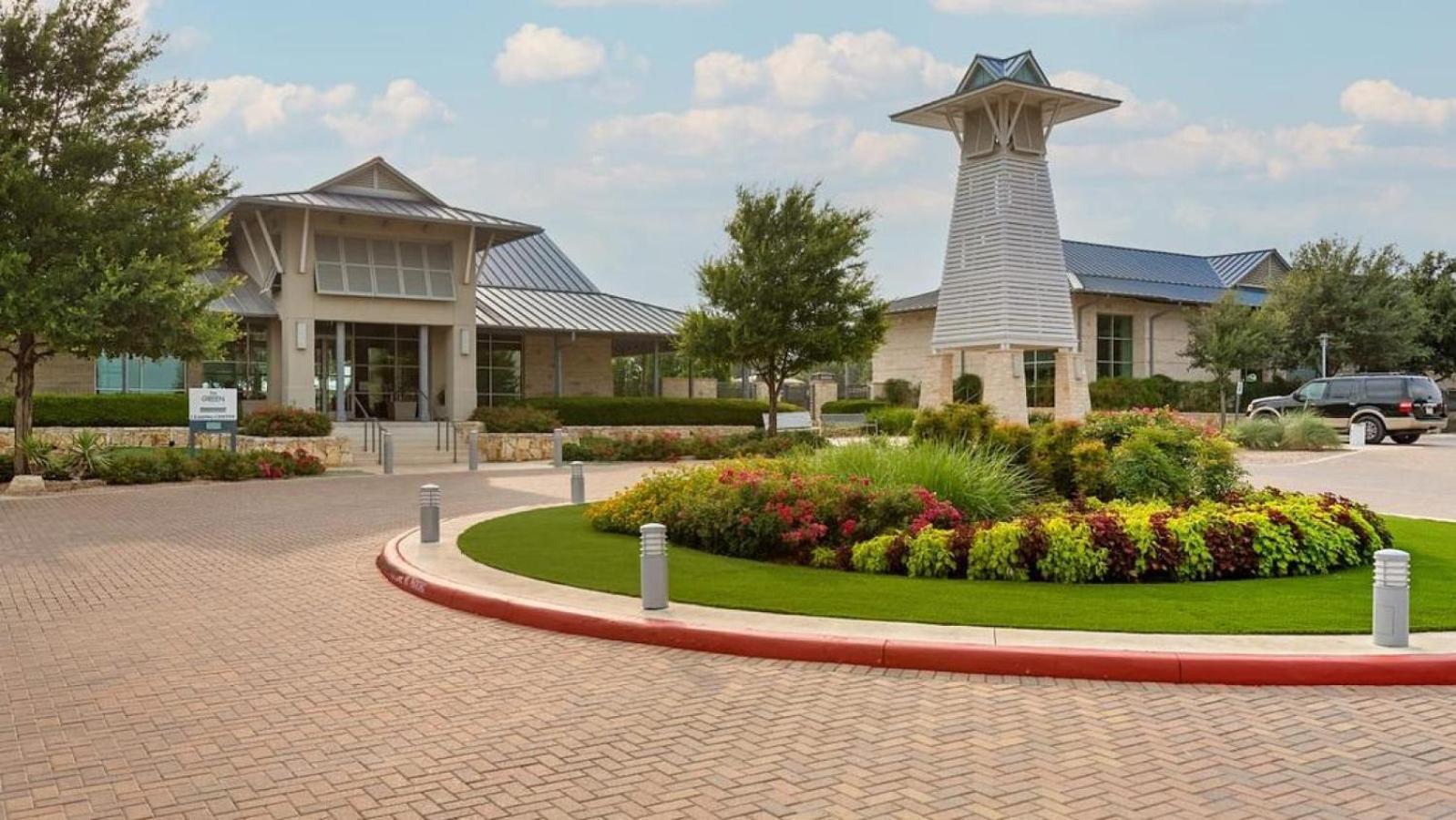 Landing At The Green At Plum Creek - 2 Bedrooms In Kyle Luaran gambar